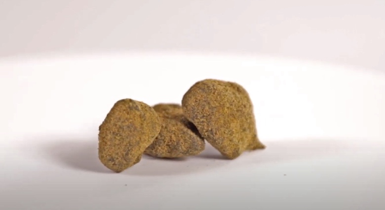 Aspect du cannabis Moonrock légal.