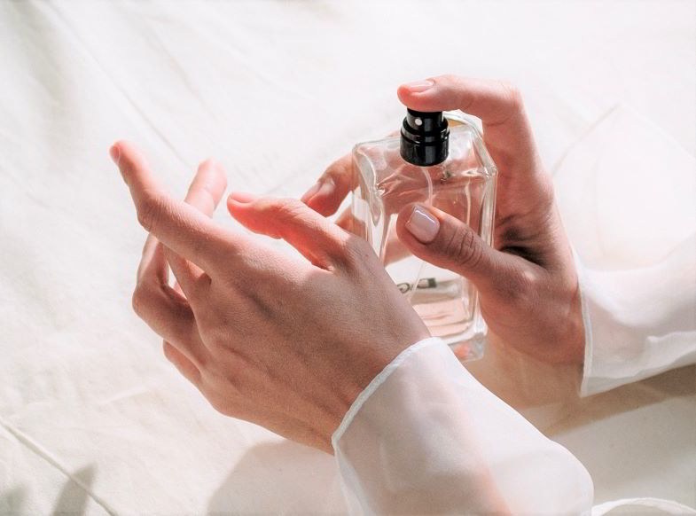 Parfum de chanvre pulvérisé à la main