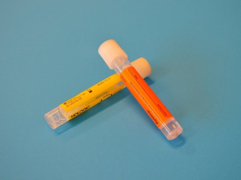 Test d’urine pour détecter le THC 